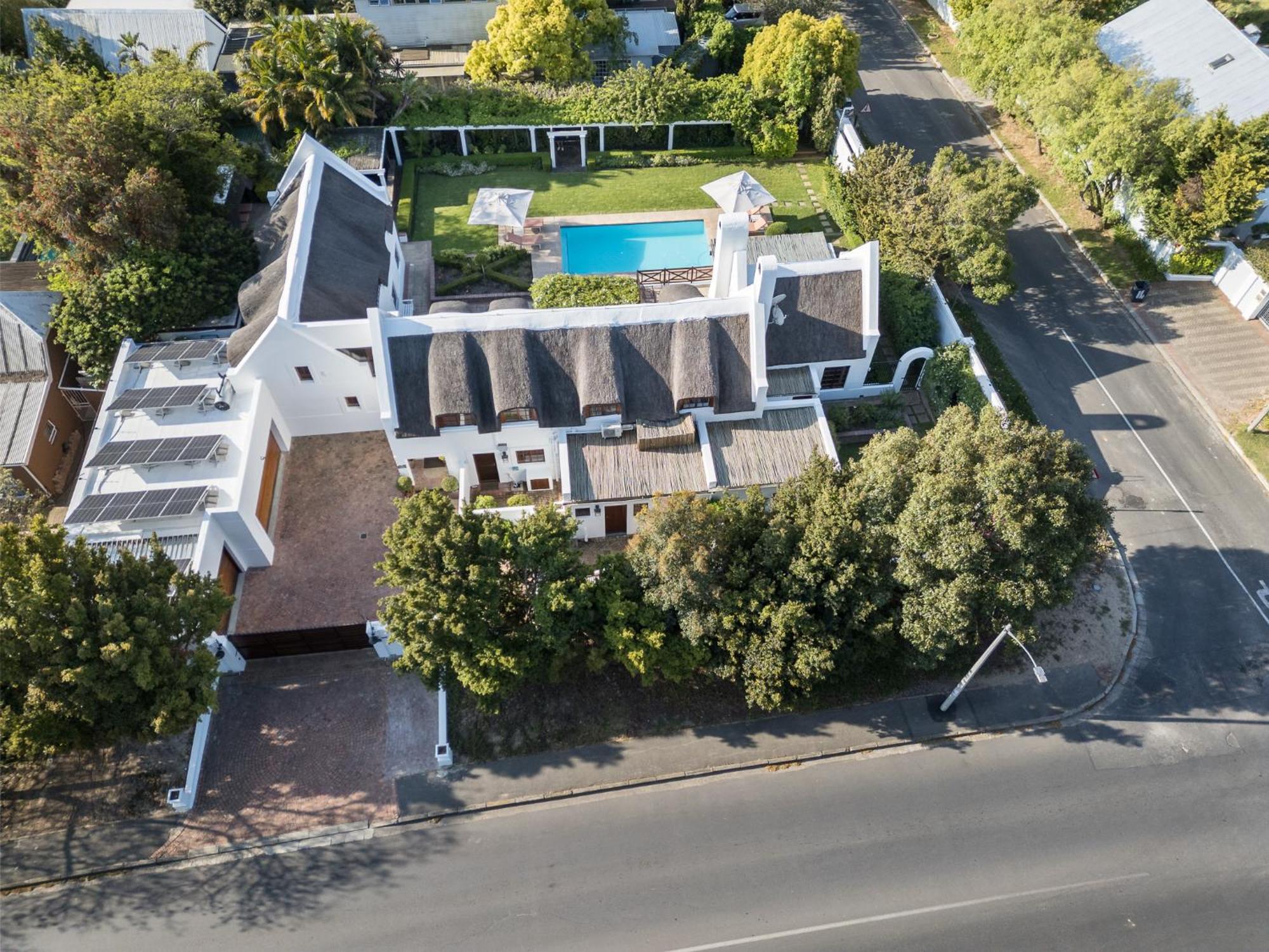 Die Rietdak - Reetdachhaus Mit Vier Schlafzimmern Kapské Město Exteriér fotografie
